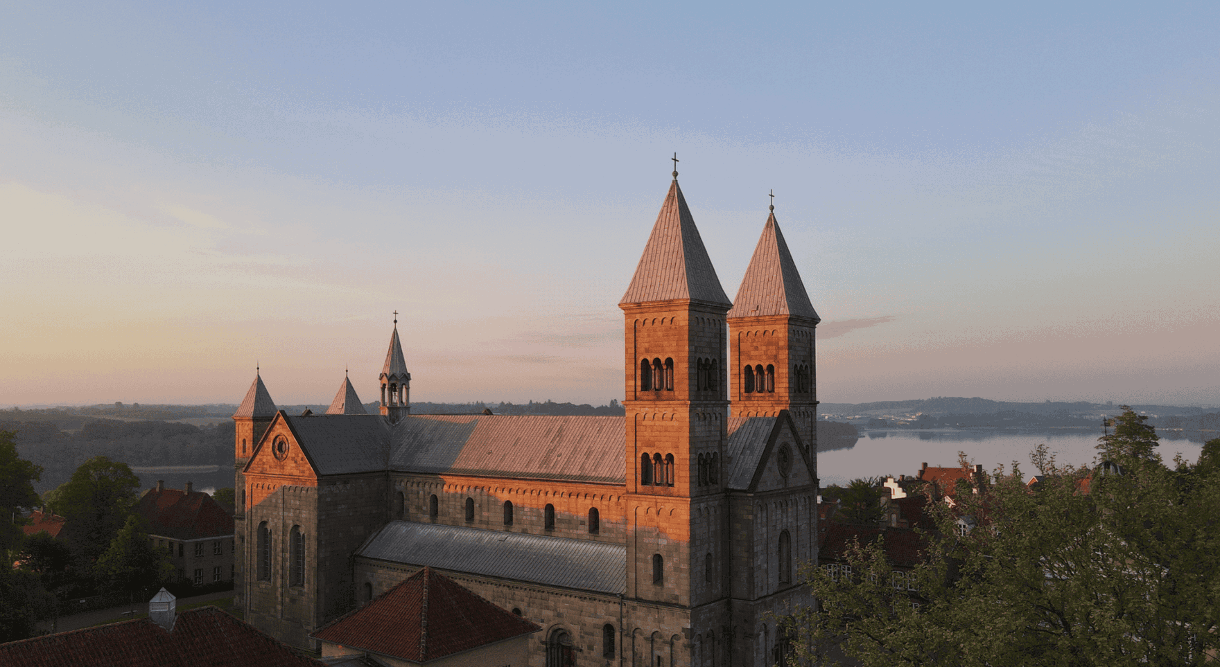 Solopgang over Viborg Domkirke