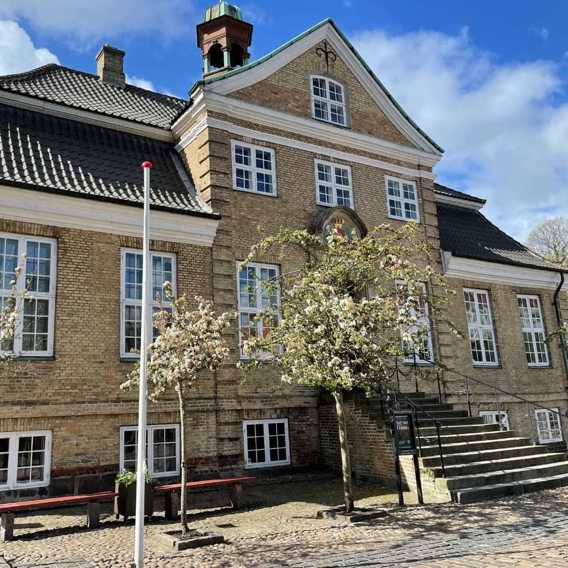 Skovgaard Museet set fra Domkirkepladsen.  Foto Jesper Maagaard